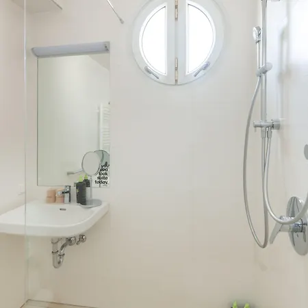 Limehome Friedrichstrasse 아파트호텔 린츠